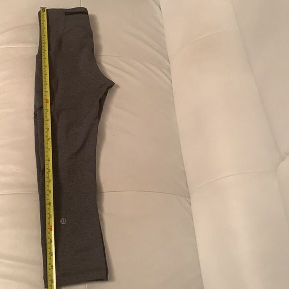 Lululemon Cropped Gray Leggings Size 2 - Picture 6 of 12